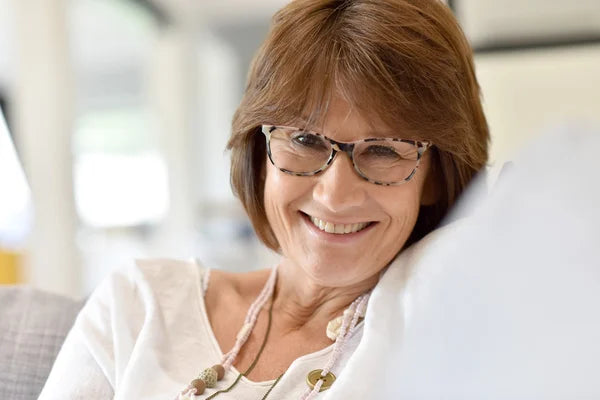 files/depositphotos_120465302-stock-photo-mature-woman-posing.webp